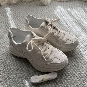 GUCCI Women's GG Rhyton Sneaker in White 8.5 US